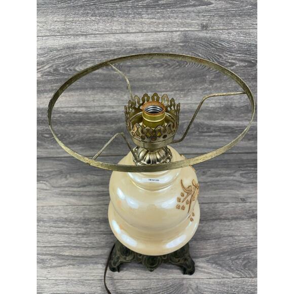 Vintage 1970’s Quoizel 3 way Floral Hurricane Parlor Lamp No Shade - Picture 6 of 6